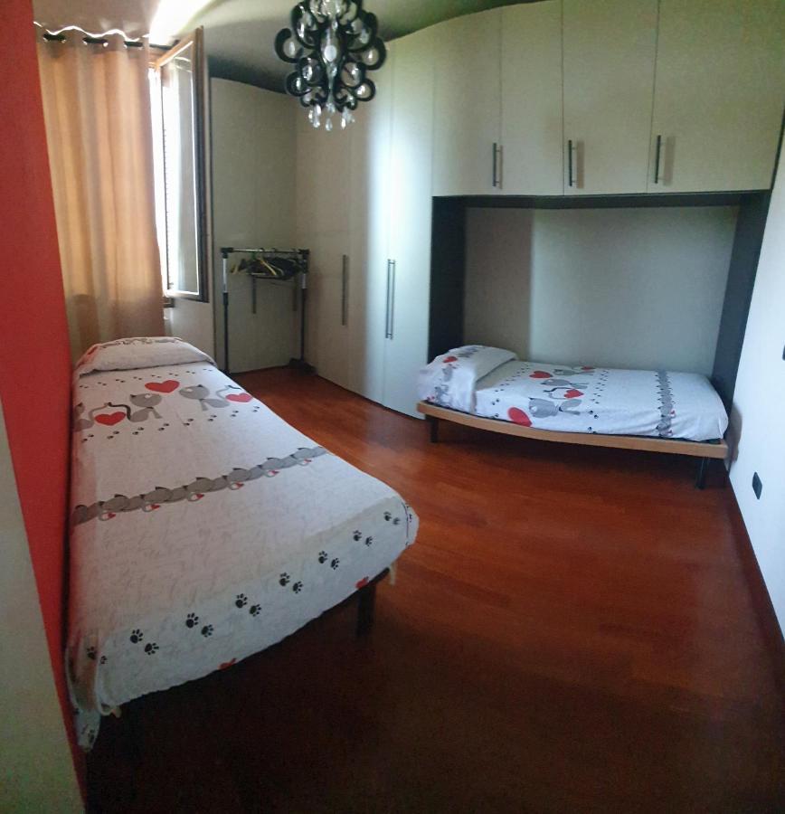 Casa Cristina Lägenhet Parma Exteriör bild